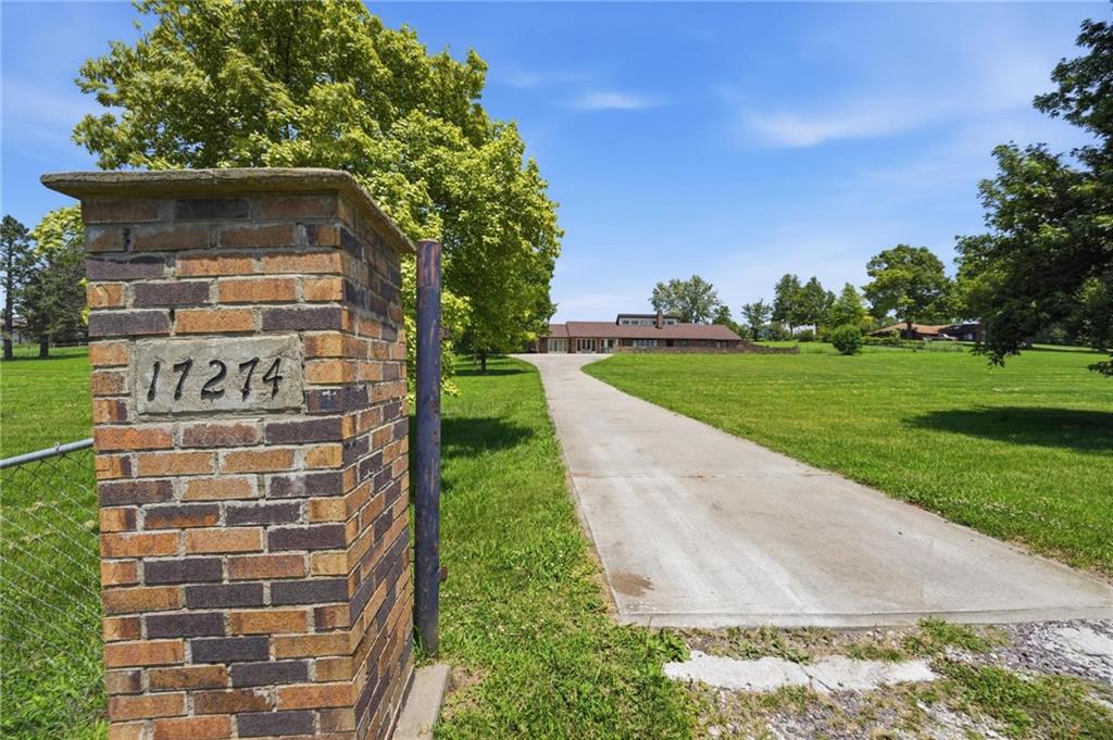 17274 Kansas Ave, Basehor, KS 66012