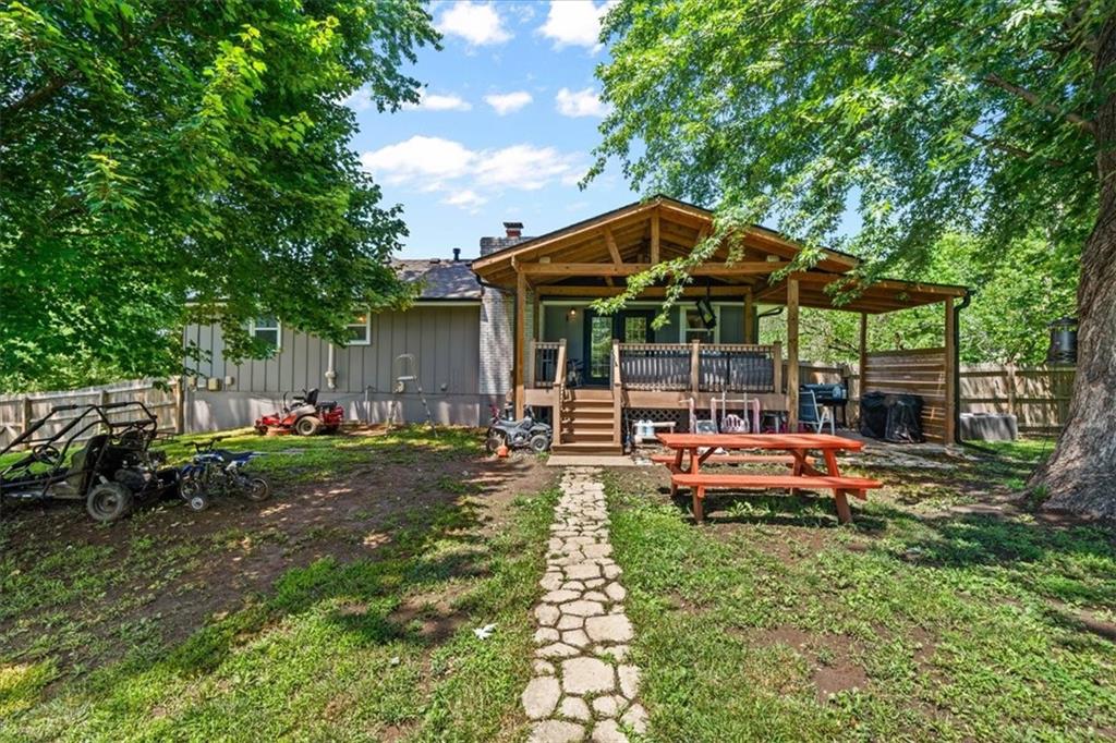 24601 W 86th Ter, Lenexa, KS 66227