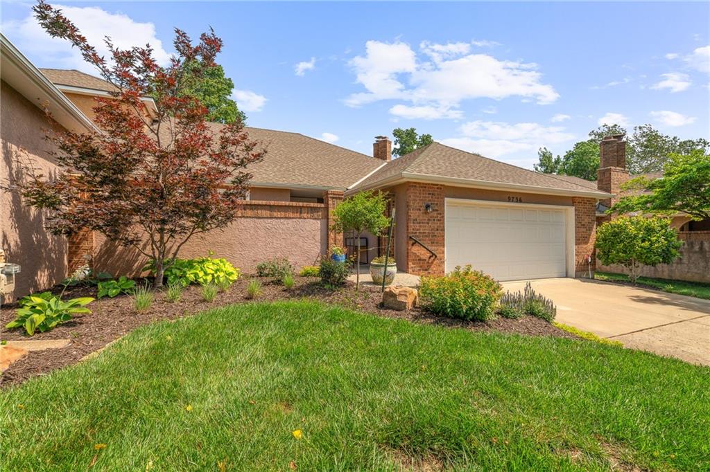 9736 Reeder St, Overland Park, KS 66214