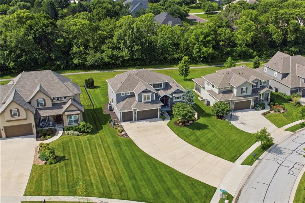 9603 W 152nd Ter, Overland Park, KS 66221