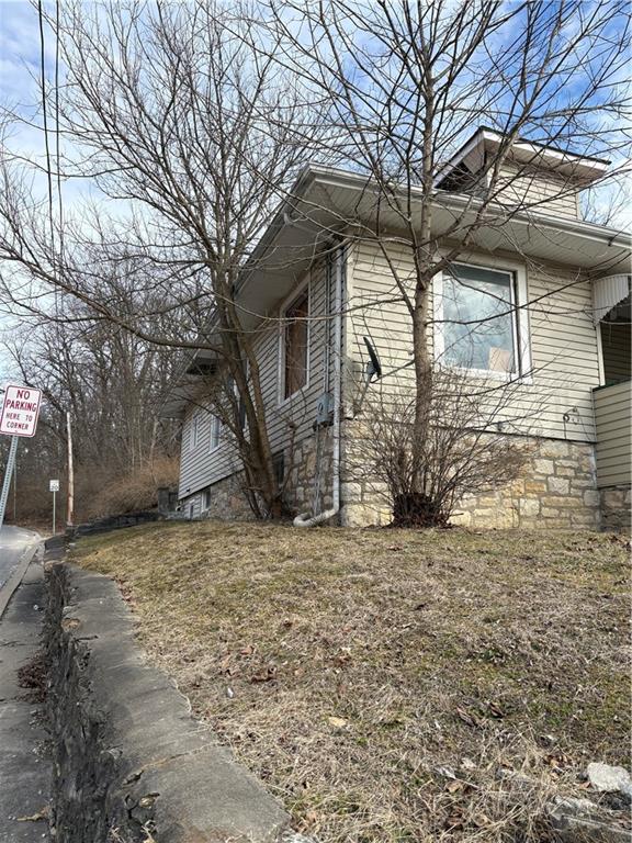 643 N Main St, Excelsior Springs, MO 64024