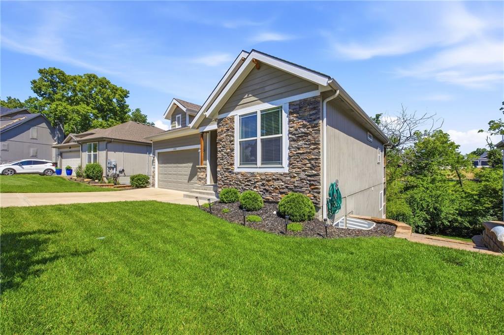 23152 W 126 St, Olathe, KS 66061
