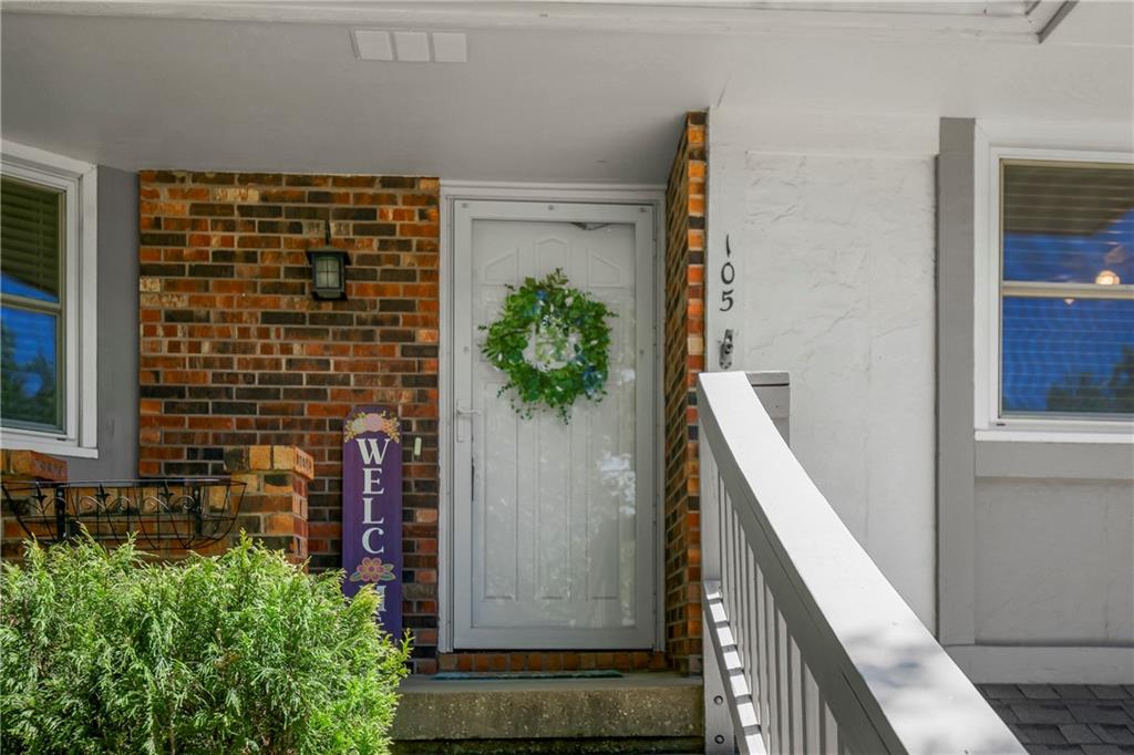 105 Continental Dr, Lansing, KS 66043