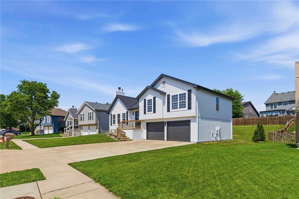 7411 N Mckinley Ave, Kansas City, MO 64158