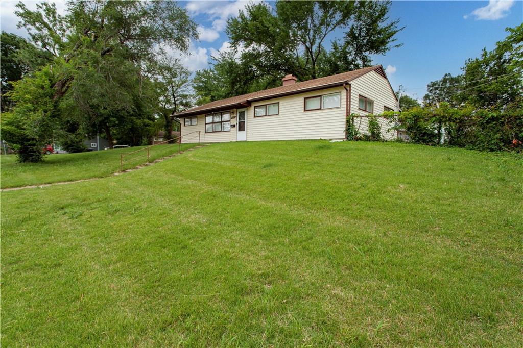 7805 E 114th St, Kansas City, MO 64134