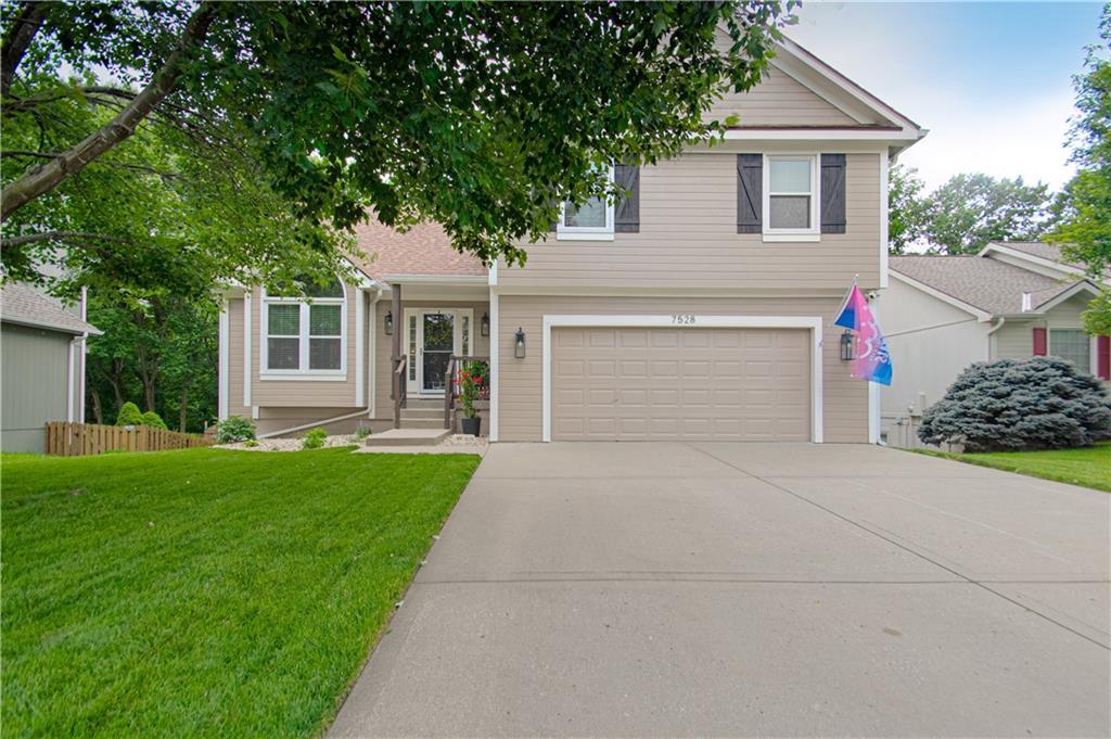 7528 N Tullis Ave, Kansas City, MO 64158