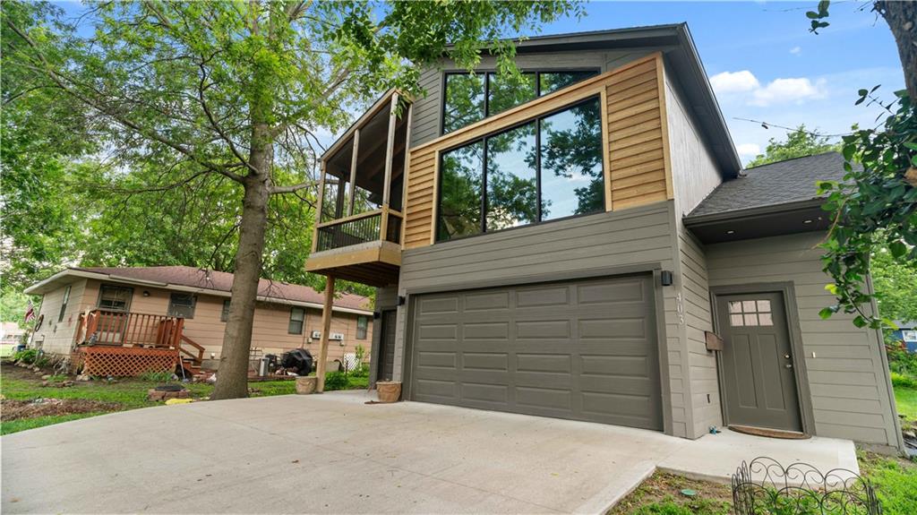 403 W Kaskaskia St, Paola, KS 66071