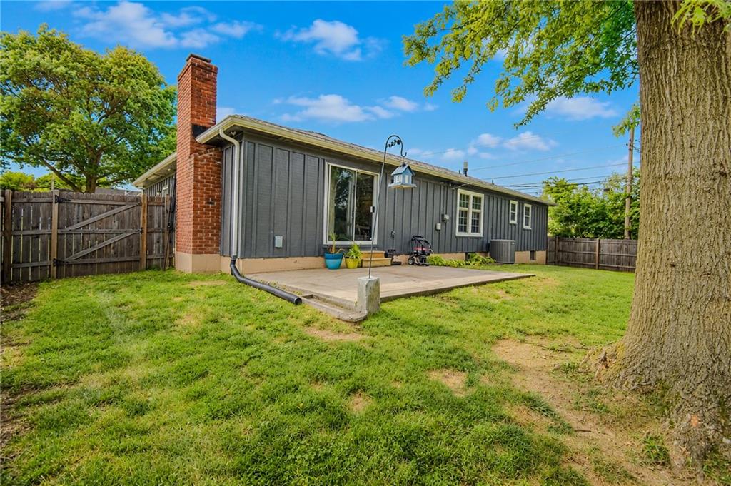11203 W 71st St, Shawnee, KS 66203