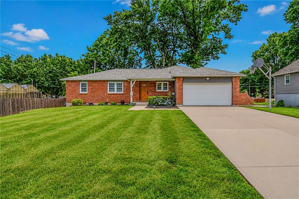 11203 W 71st St, Shawnee, KS 66203