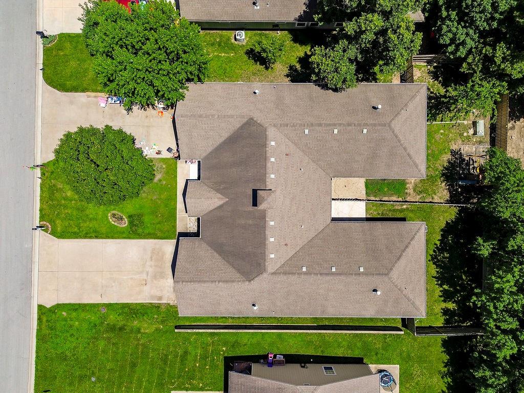 2210 E Sycamore St, Tonganoxie, KS 66086