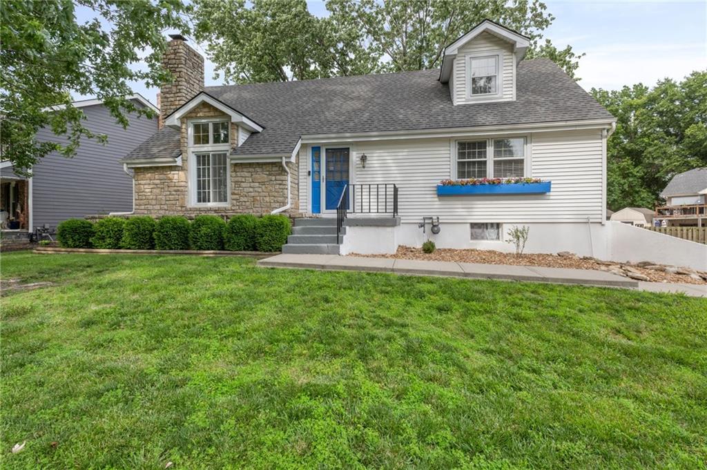 520 SW Windmill Ln, Lee's Summit, MO 64082