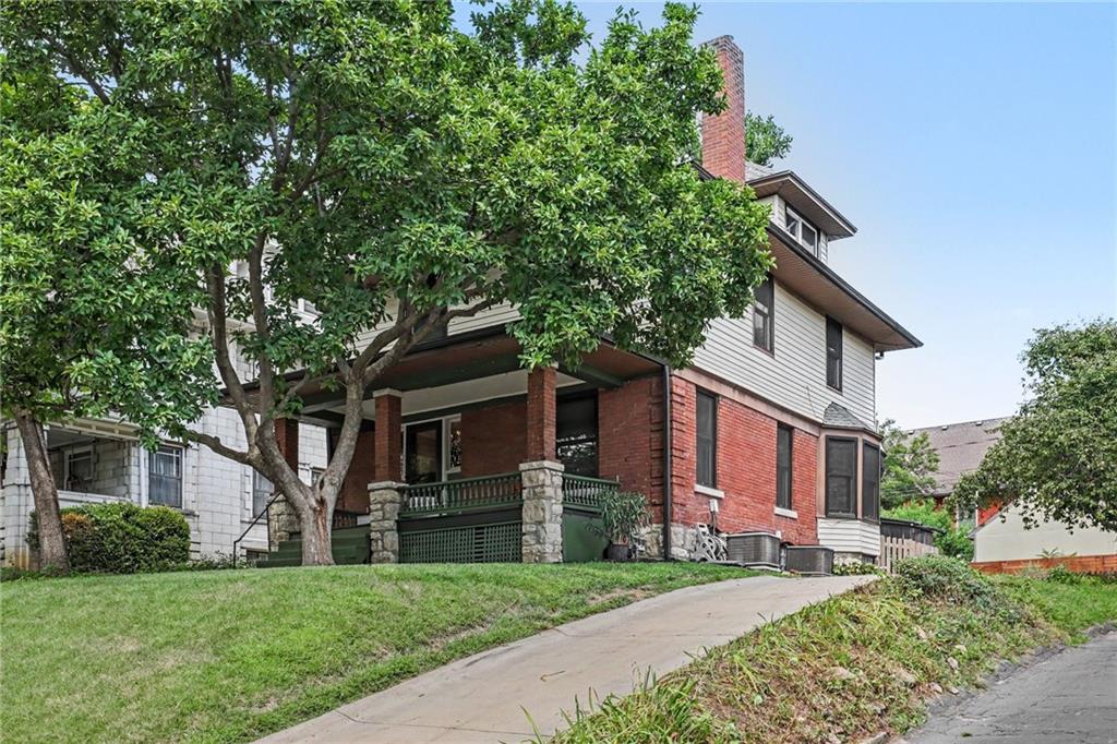 3727 Pennsylvania Ave, Kansas City, MO 64111