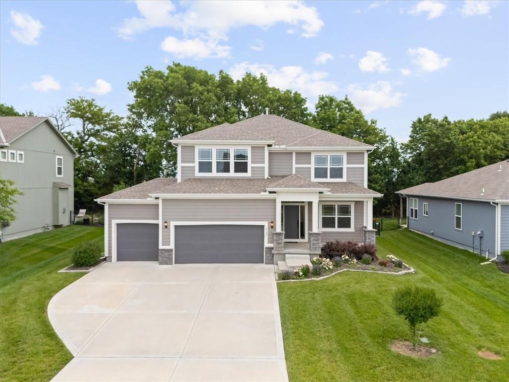3101 SW Arbor Tree Dr, Lee's Summit, MO 64082