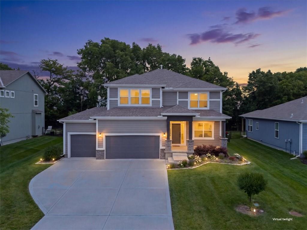 3101 SW Arbor Tree Dr, Lee's Summit, MO 64082