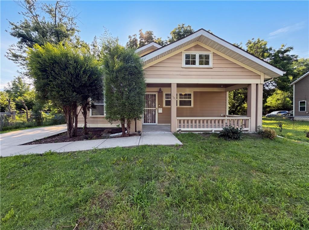 3407 Forest Ave, Kansas City, MO 64109