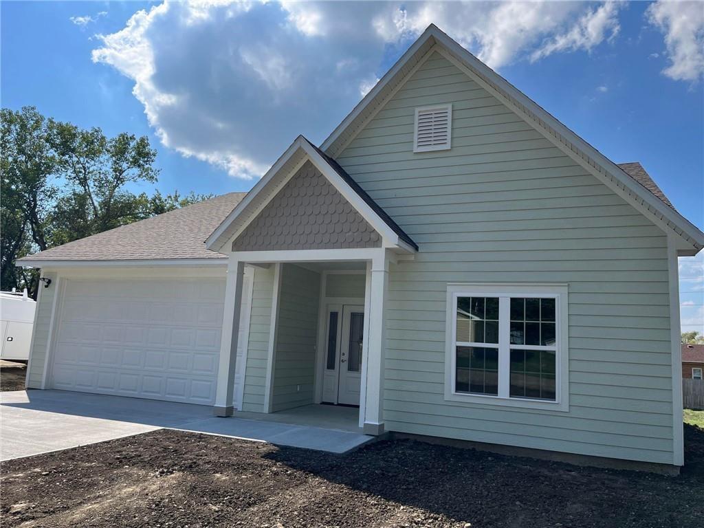 1828 Richards Rd, Fort Scott, KS 66701