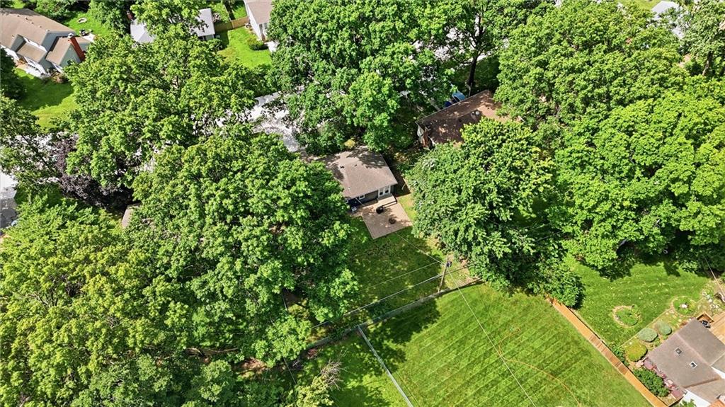 10014 Moody Park Dr, Overland Park, KS 66212