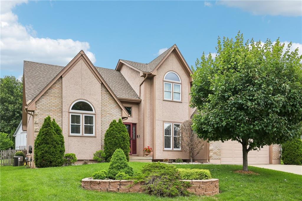 1083 NE Greenwood Ct, Blue Springs, MO 64014
