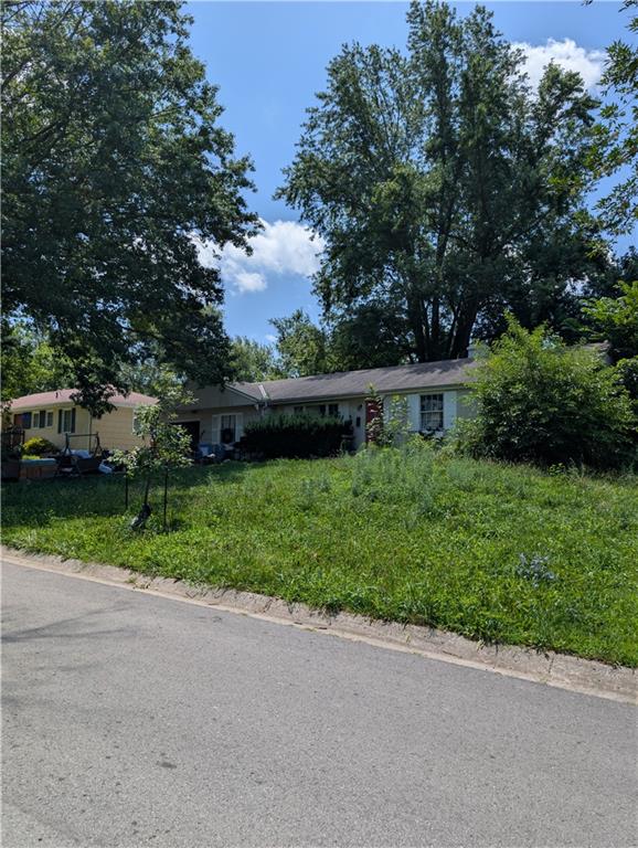6901 E 97th St, Kansas City, MO 64134