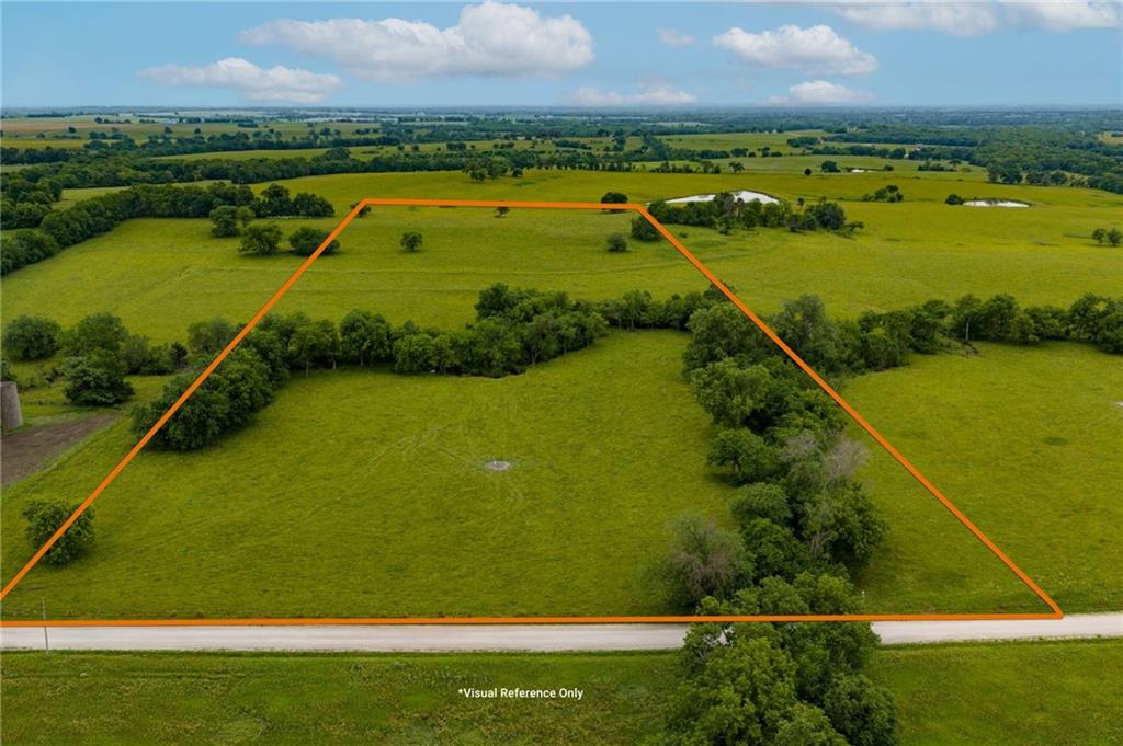 921 N 100th Rd, Baldwin City, KS 66006