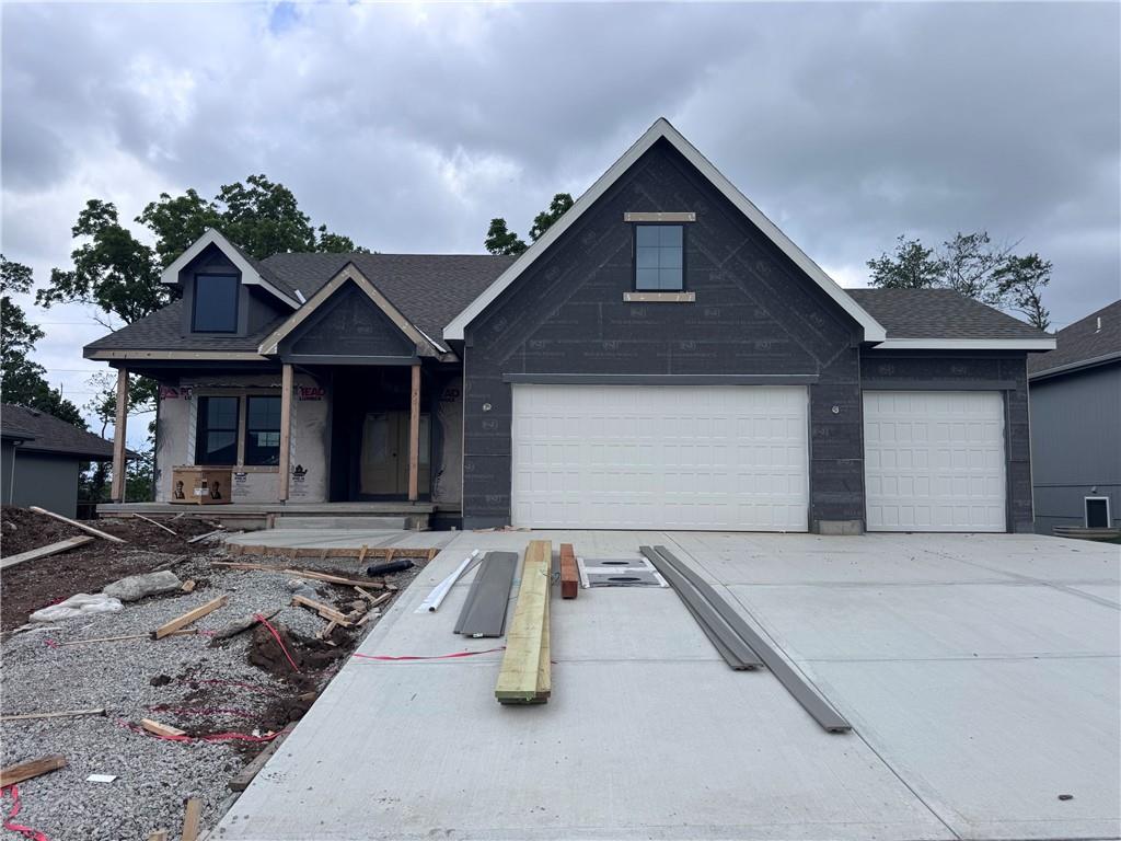 1945 Longview Dr, Liberty, MO 64068