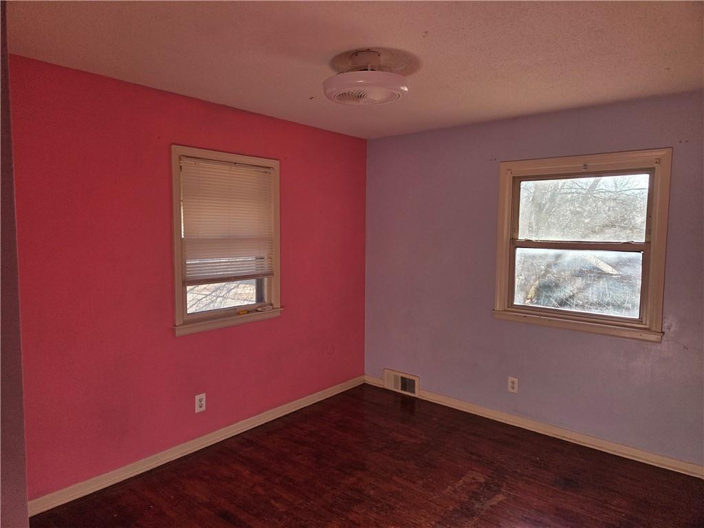 8510 E 110th Ter, Kansas City, MO 64134