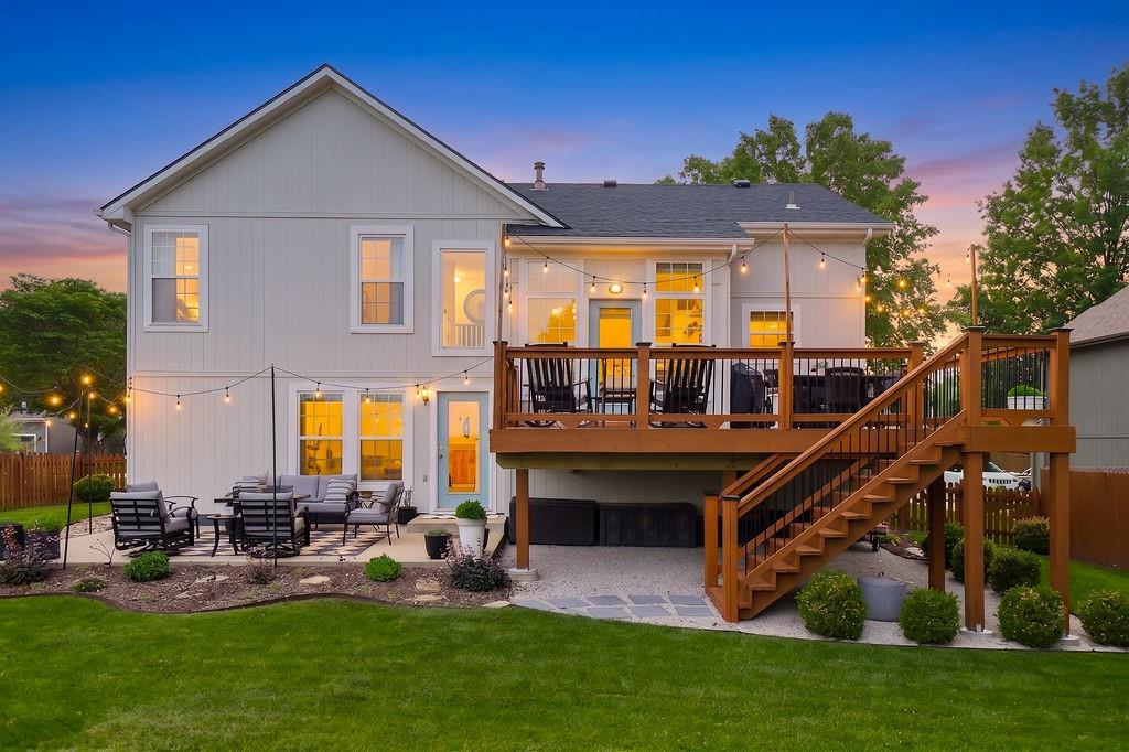 5903 Meadowsweet Ln, Shawnee, KS 66226