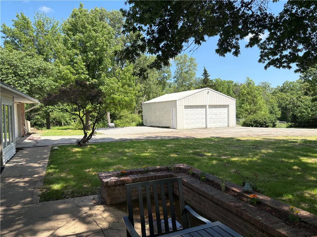 10023 S Munro Rd, Lone Jack, MO 64070