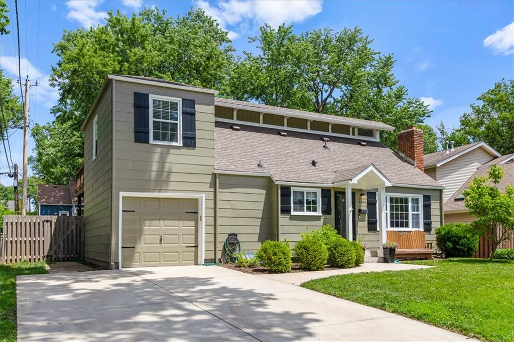 5204 W 50th Ter, Roeland Park, KS 66205