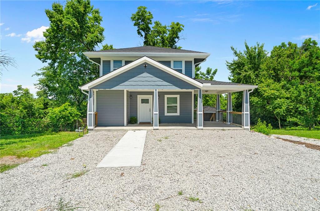 7330 Ozark Rd, Kansas City, MO 64129