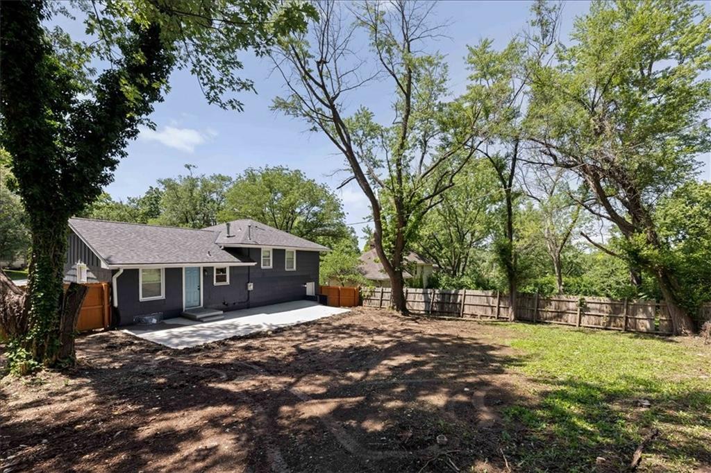 11207 Monroe Ct, Kansas City, MO 64137