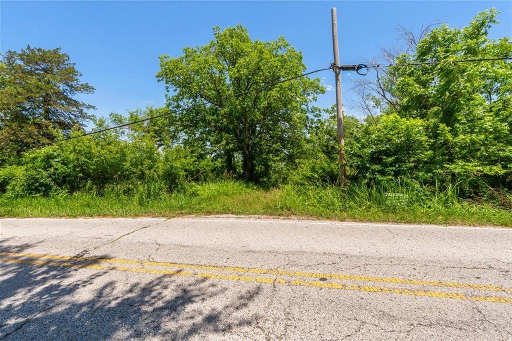 22112 E Eureka Rd, Independence, MO 64057