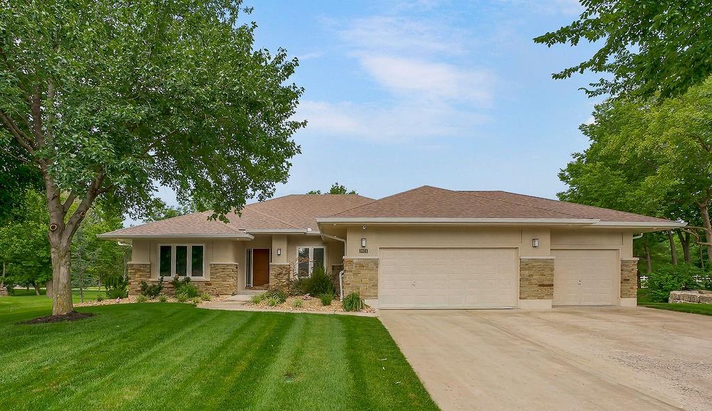 3024 S Fallbrook Ct, Blue Springs, MO 64015