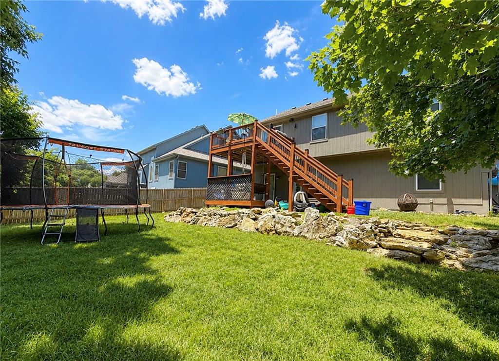 919 S 12th St, Louisburg, KS 66053