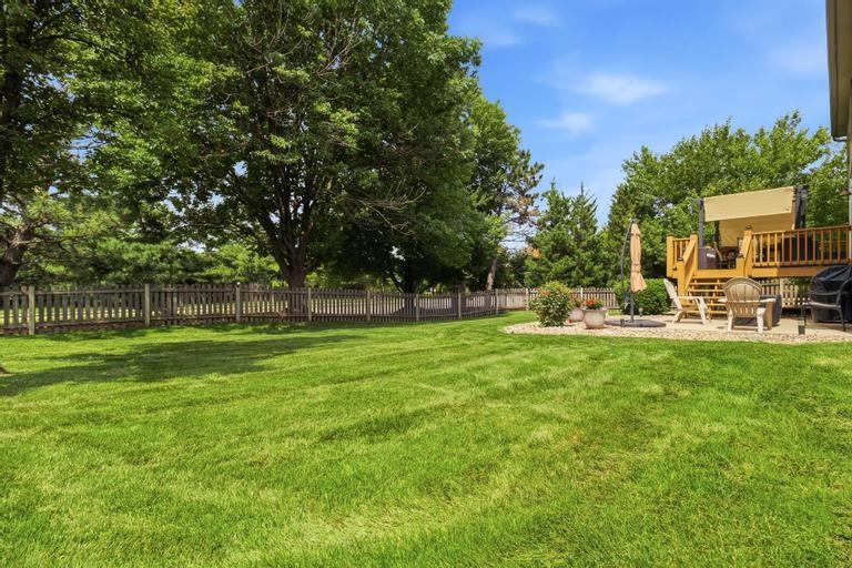 8300 W 143rd Ter, Overland Park, KS 66223