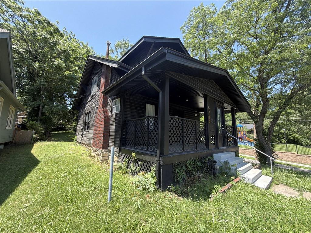 5700 Euclid Ave, Kansas City, MO 64130