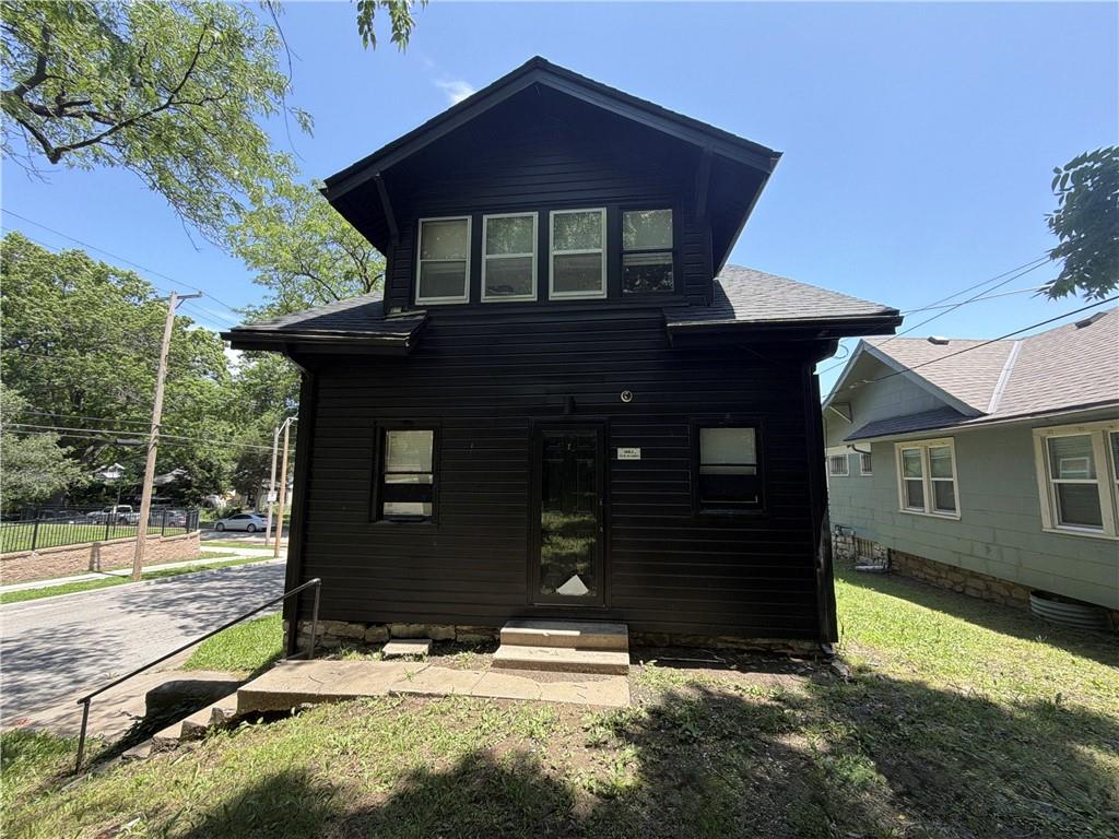 5700 Euclid Ave, Kansas City, MO 64130