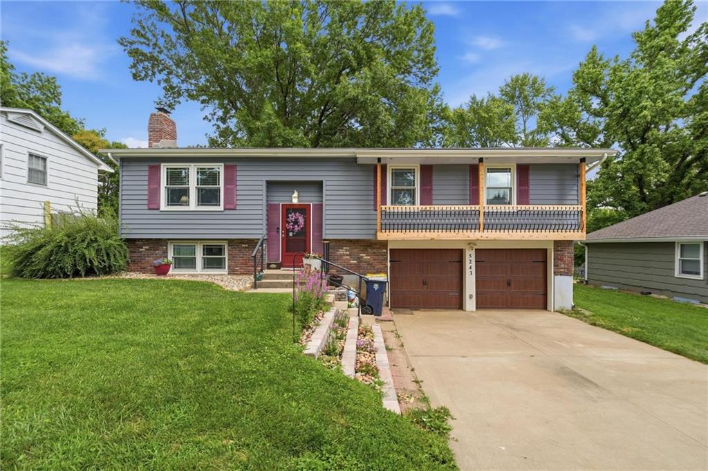 5243 Delaware Dr, Kansas City, MO 64133