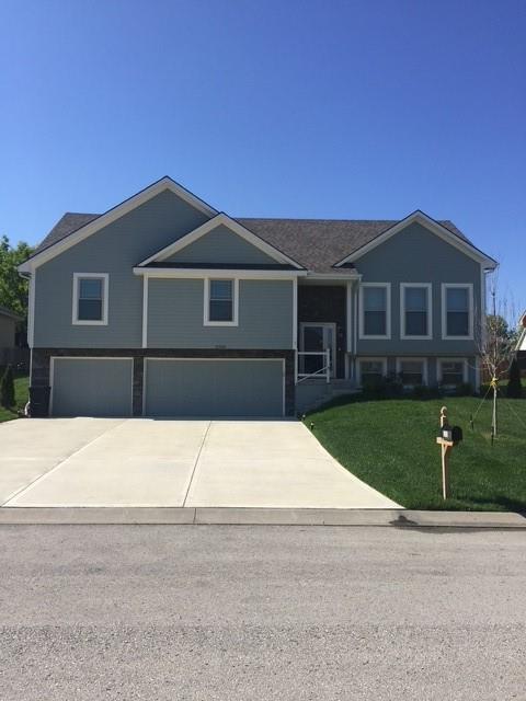 3808 SW Mcdanial Ave, Blue Springs, MO 64015