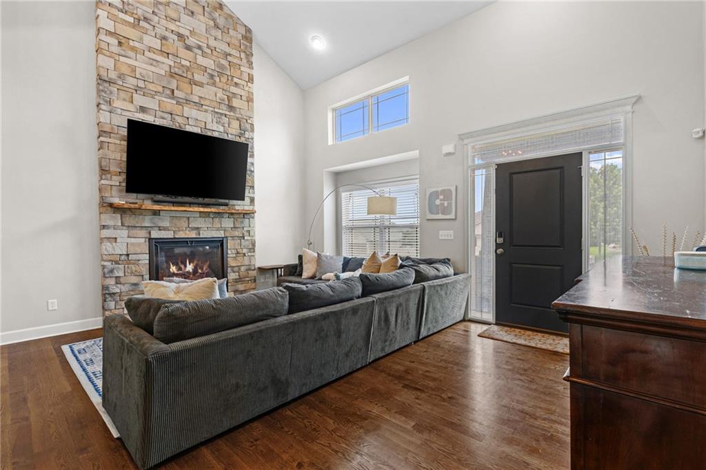 13365 NW 72nd St, Parkville, MO 64152