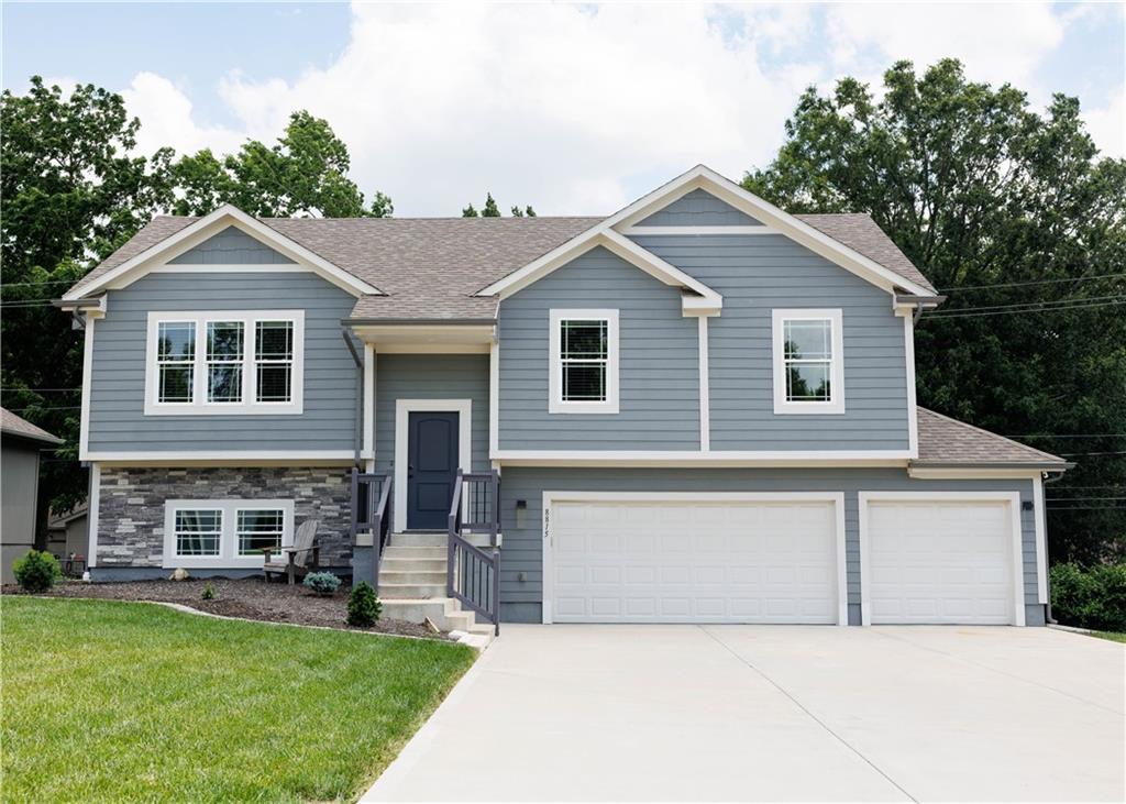 8815 W Longview Pw, Kansas City, MO 64138