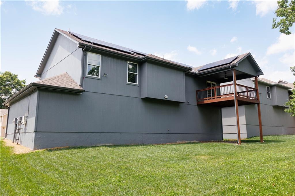 8815 W Longview Pw, Kansas City, MO 64138