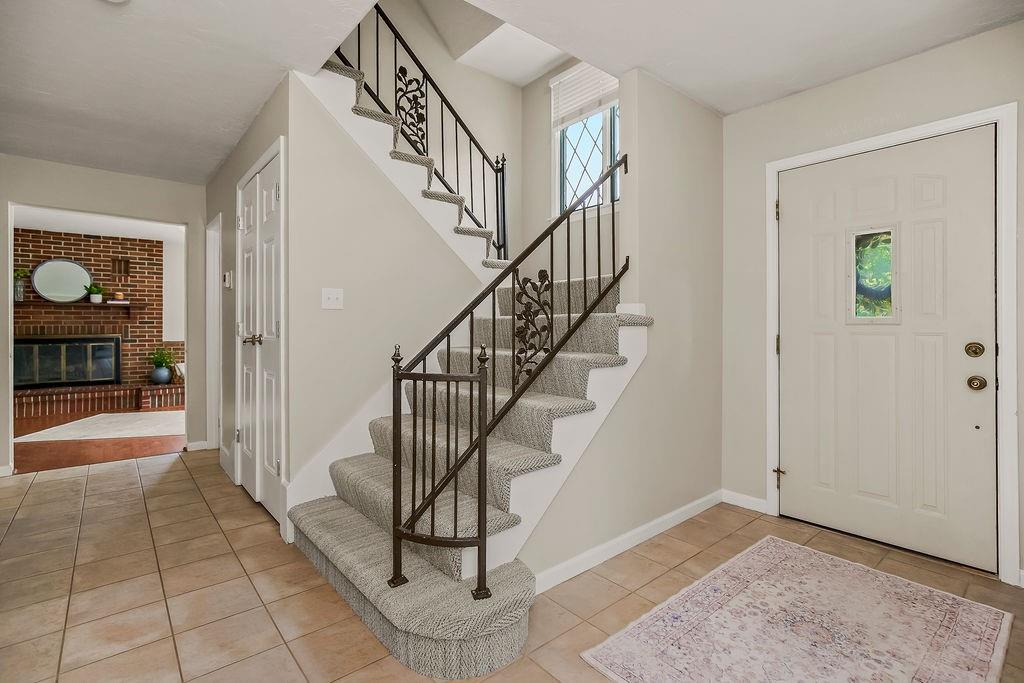 5475 Clare Rd, Shawnee, KS 66226