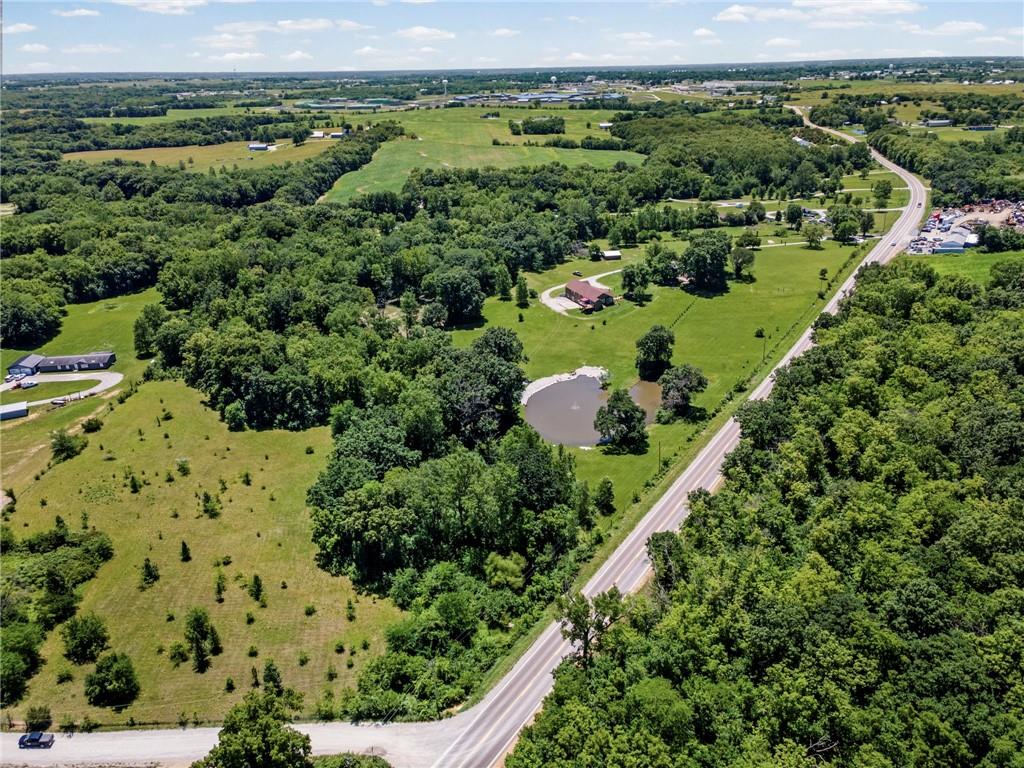 8686 SE 69 Hw, Cameron, MO 64429