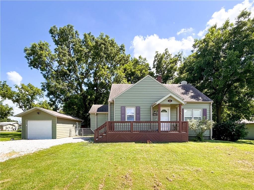 613 E Market St, Lacygne, KS 66040