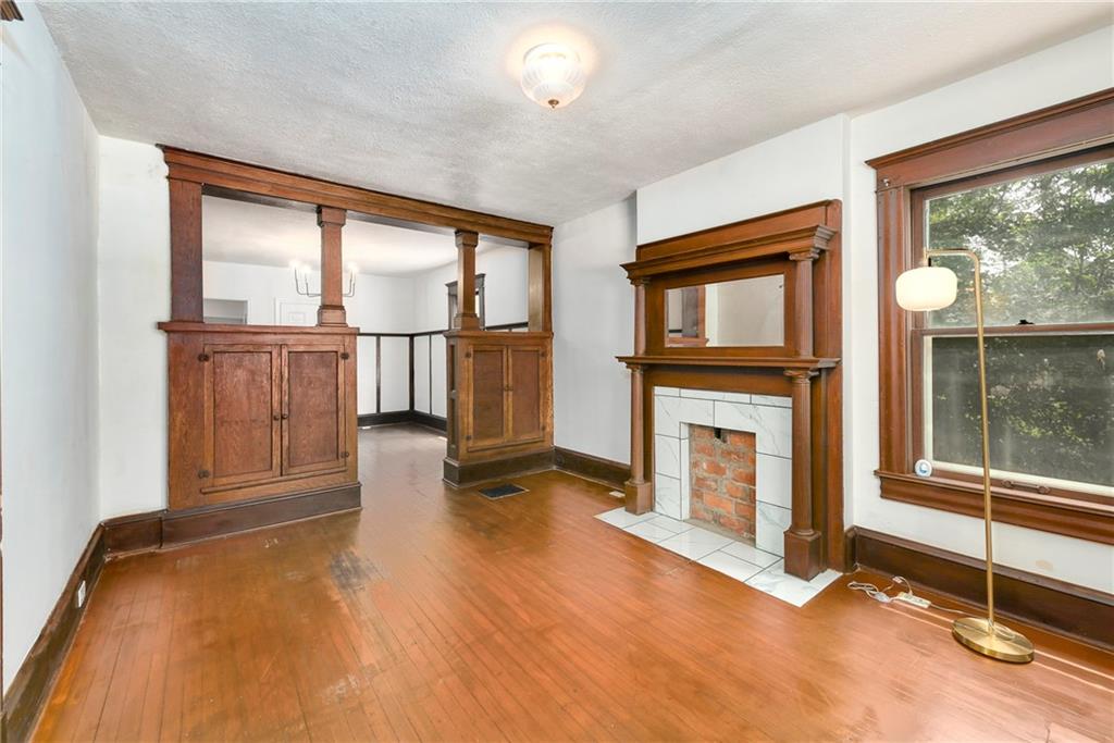 3515 Woodland Ave, Kansas City, MO 64109