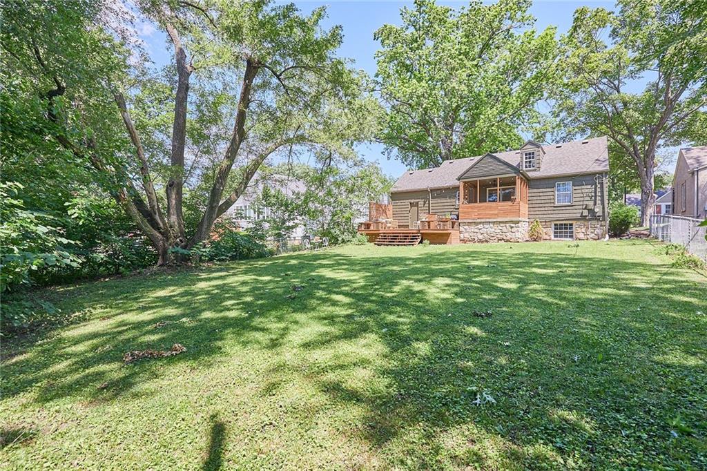4203 W 53rd Ter, Roeland Park, KS 66205