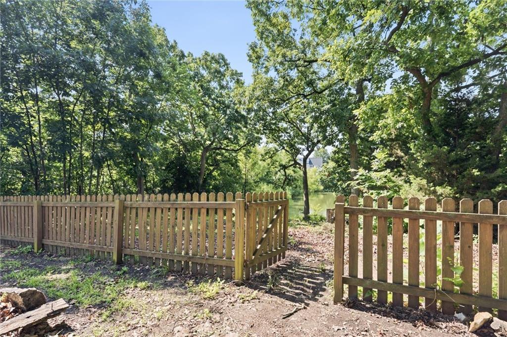 1305 SW Graystone Cir, Grain Valley, MO 64029