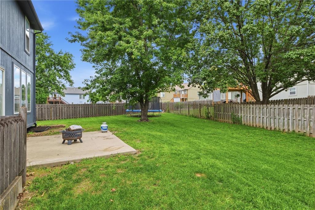 1044 N Troost Ave, Olathe, KS 66061