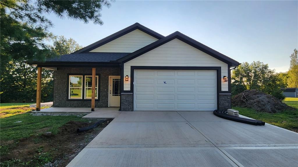1102 S Oak St, Plattsburg, MO 64477